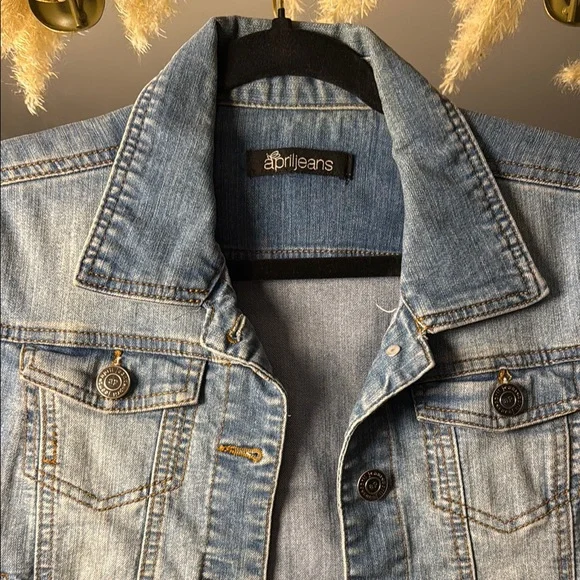 April Cropped Jean Denim Jacket - Picture 2 of 10